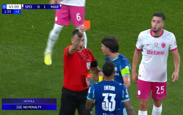 LES FANS S’EMPORTENT APRÈS L’EXPULSION INSENSÉE D’EMERSON – LES LÉGENDES RÉCLAMENT SON EXCLUSION DU ONZE DE DÉPART !